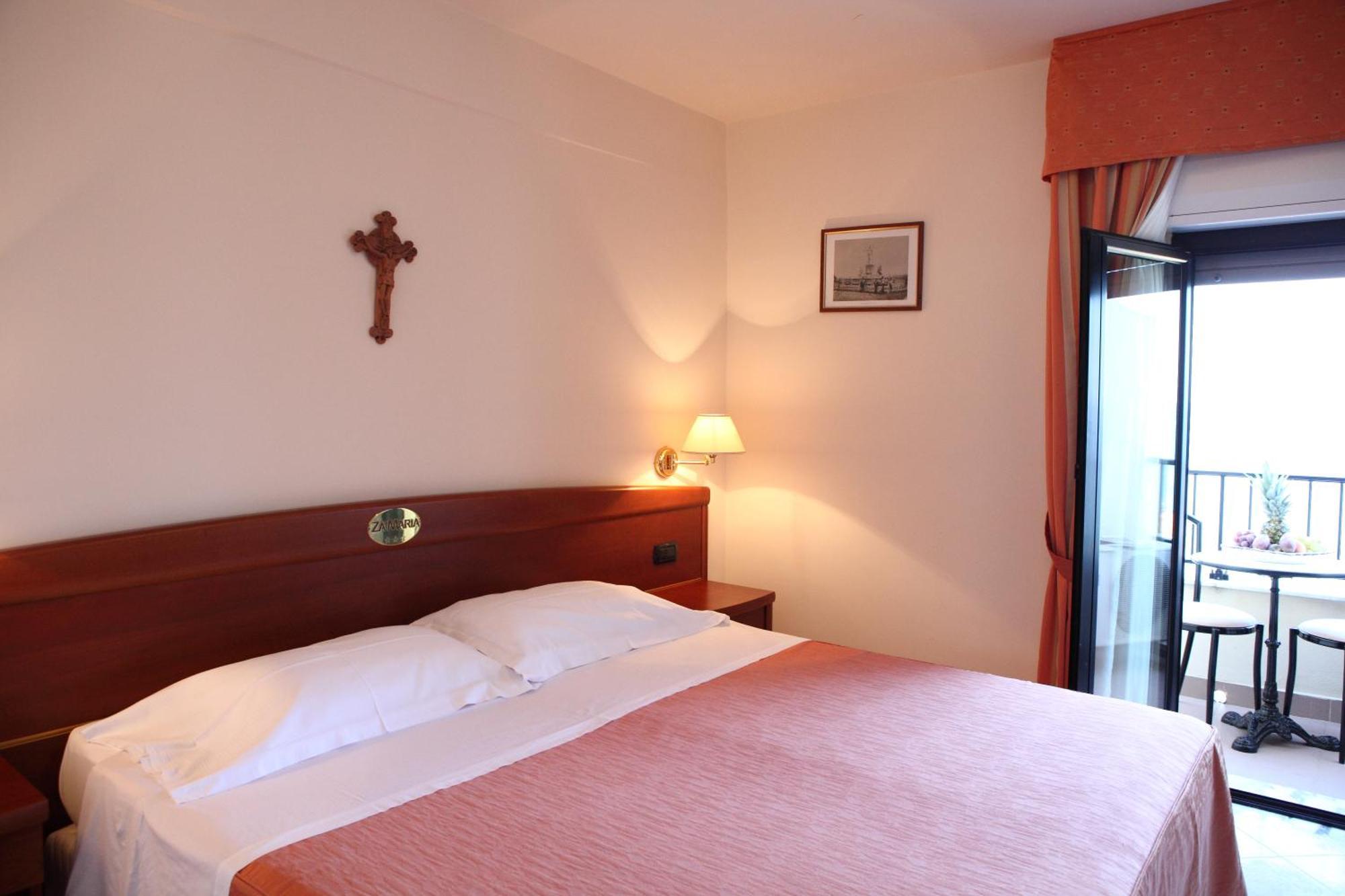 Hotel Za Maria Santo Stefano di Camastra Værelse billede