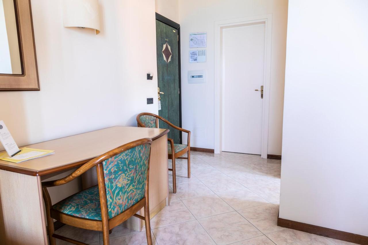 Hotel Za Maria Santo Stefano di Camastra Eksteriør billede